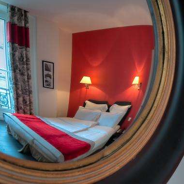 Cluny Square - Twin Double Room